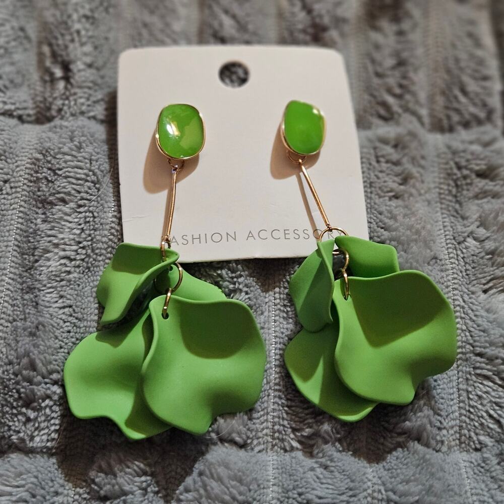 Fashion Accessory Artistic Green Acrylic Petal Dangle Earrings ~ Eclectic Funky